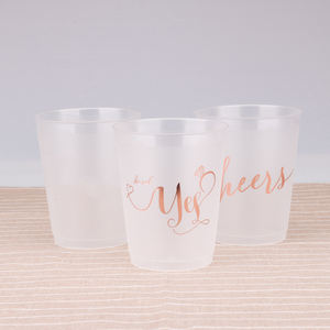 แก้วน้ำพลาสติกแบบซ้อนได้ สั่งทำโลโก้ได้ สำหรับสั่งซื้อจำนวนมาก แก้วเบียร์แบบยืดหยุ่นสำหรับบาร์กีฬา กิจกรรมส่งเสริมการขาย และงานปาร์ตี้ - Product Image 4