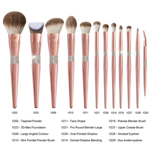 Ensemble de maquillage 12 pièces en laine douce Rose Gold Snow Fox Design comprend des outils de beauté pour le visage pour l'application de cheveux synthétiques - Product Image 4
