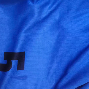 Ensemble d'uniformes de football personnalisés en gros d'usine, maillot de football respirant à manches courtes pour l'entraînement et la compétition - Product Image 2
