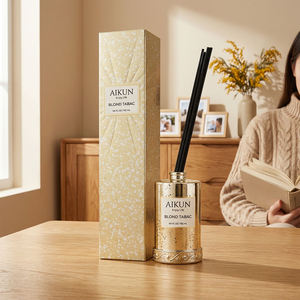 Difusor de Aroma Aikun de Vidrio Decorativo con Detalles Dorados, 192 ml, Aroma Duradero, con Varillas Negras, Caja de Regalo Alta para Decoración de Habitaciones - Product Image 1