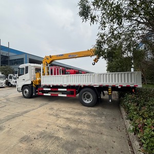 Camion grue télescopique Dongfeng 4x2 8 tonnes, grue hydraulique 8t pour camion, à vendre - Product Image 5