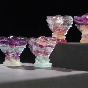 Nuovo prodotto intagliato a mano cristallo artigianato pietra curativa caramella fluorite cristallo angelo con ali per la decorazione