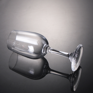 Gobelets de dégustation en verre transparent en gros, verres à long pied pour le brandy, le whisky et le Baijiu, adaptés aux hôtels, bars, fêtes et banquets - Product Image 4