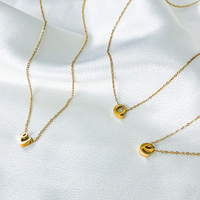 EMANCO Collier en acier inoxydable plaqué or, nouveau pendentif ajouré avec lettres minuscules perforées A-Z, réglable, accessoires pour femmes