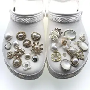 2023 Hot sale metal clog shoe decorations charms accessory large pearl black women bling for clog shoes