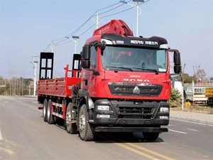 Camion grue pliable HOWO de marque chinoise, 10 à 40 tonnes, 8x4, avec flèche articulée <span class=keywords><strong>hydraulique</strong></span> <span class=keywords><strong>et</strong></span> télécommande - Product Image 6