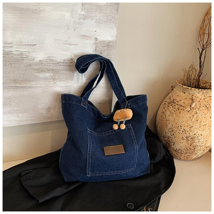 Dark blue zipper - with pendant