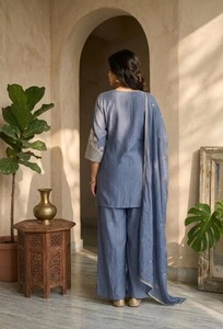 Traje Kurti Salwar y Dupatta de Buena Calidad para Mujer, Estilo Indio-Pakistaní, para Festivales y Bodas, Disponible a Precio de Exportación - Product Image 5