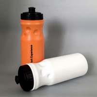 Bouteille de sport en plastique HDPE écologique de 700 ml avec logo et couleur personnalisés, couvercle étanche, réutilisable, pour boire directement, camping, extérieur, salle de sport