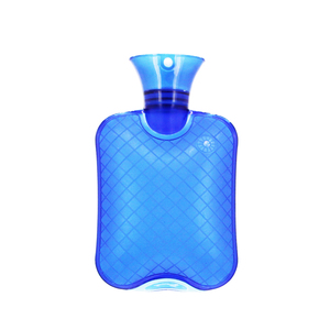 Botella de agua caliente con diseño de celosía, bolsa de agua caliente de PVC de buena calidad al por mayor para mantener el calor - Product Image 3