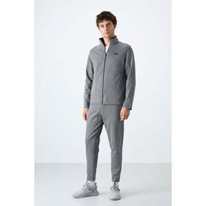 Conjunto Deportivo Air Jones para Hombre, Corte Estándar, Gris Melange - Conjunto Deportivo Cómodo de Poliéster, Viscosa y Elastano para Uso Casual - Product Image 1
