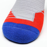 Chaussettes de basket-ball Crazy Sports personnalisées avec logo, unisexes, antidérapantes, respirantes, à séchage rapide, coupe basse, en coton tricoté, en stock
