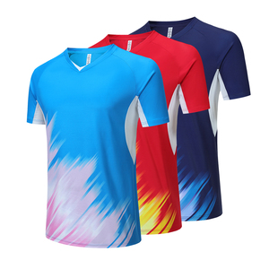 เสื้อวิ่งผู้ชายแบบสั่งทำพิเศษ พิมพ์ลายแบบซับลิเมชั่น คุณภาพสูง น้ำหนักเบา ผลิตจากโพลีเอสเตอร์ 100% สำหรับออกกำลังกาย - Product Image 6