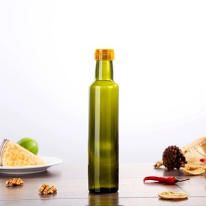 Bouteilles en verre carrées vides de qualité alimentaire 250 ml 500 ml 750 ml <span class=keywords><strong>1</strong></span> l, <span class=keywords><strong>bouteille</strong></span> en plastique de <span class=keywords><strong>1</strong></span> <span class=keywords><strong>litre</strong></span> pour l'<span class=keywords><strong>huile</strong></span> d'olive - Product Image 3