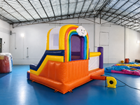 Château gonflable arc-en-ciel avec toboggan, maison de saut gonflable pour enfants, idéal pour les jeux en extérieur et la location pour événements.