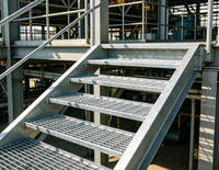Grille de drainage en acier pressé galvanisé au manganèse pour plateforme, à charge théorique