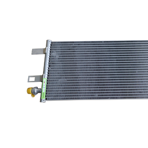 Pièces de performance automobile Pièces de rechange pour voiture Radiateur de <span class=keywords><strong>batterie</strong></span> automobile pour <span class=keywords><strong>Mercedes</strong></span> Benz GLS167 OE .1675000400 - Product Image 4