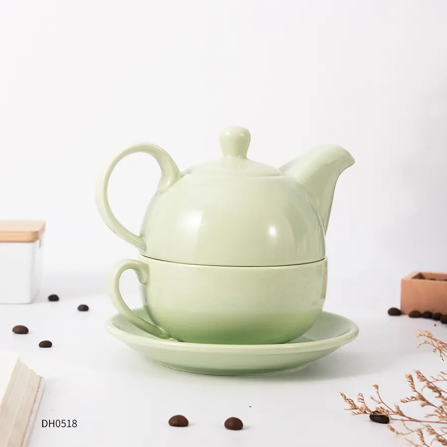 Bán buôn tùy chỉnh ấm trà gốm đặt trà cho một bộ với Tea Cup và chiếc đĩa cho phụ nữ