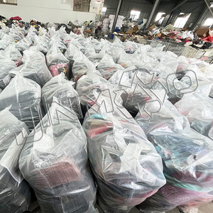 Proveedor de Fábrica en China, Venta al Por Mayor de Bolsos de Lujo de Cuero para Mujer, de Alta Calidad, en Tamaños Grande, Mediano y Pequeño, Tipo Tote y Bandolera - Product Image 4
