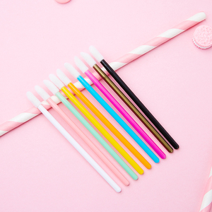 50 brosses exfoliantes pour les lèvres jetables, applicateurs de baume à lèvres multicolores - Product Image 1