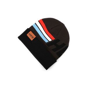 Gorros de Invierno Personalizados con Logotipo de Etiqueta de Cuero BSCI para Hombre, Gorro de Punto Acrílico de Alta Calidad, Gorro Jacquard Holgado - Product Image 3