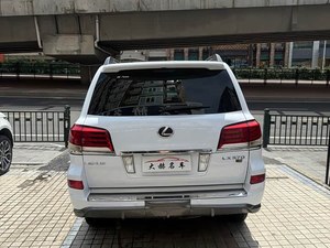 Lexus LX 570 2009 Usado, 5.7L V8 6AT, SUV de 8 Plazas – SUV Japonés de Lujo, Tracción en las Cuatro Ruedas Permanente para Exportación - Product Image 4