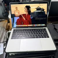 Utilisé pour APP-LE MAC-BOOK Pro 2018 I5 8 Go de RAM 256 Go de SSD Haute Qualité 13 pouces