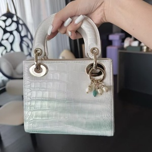 Bolsos de mano de lujo para mujer, de piel de cocodrilo de alta calidad, impermeables, elegantes y novedosos, ideales para fiestas. - Product Image 2