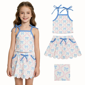 En stock: Conjunto de ropa de yoga de verano para niñas, top casual con tirantes y lazo, y falda pantalón con bolsillos. Ropa deportiva a juego para hermanas. - Product Image 1