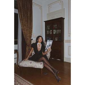 Mini-robe noire avec nœud devant, style cocktail élégant - Product Image 5