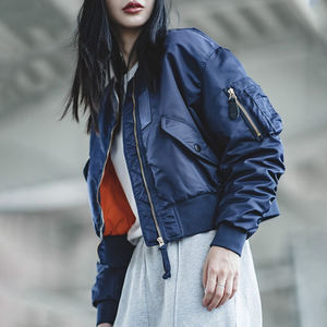 Utilitaire à la mode femmes coupe confortable Bomber veste élégant mélange Vintage inspiré Design moderne fonctionnalité broderie - Product Image 2