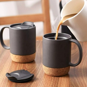 Nuevo logotipo personalizado Base de corcho <span class=keywords><strong>taza</strong></span> de café con tapa de PP Fondo de madera <span class=keywords><strong>Taza</strong></span> de cerámica colorida con fondo de corcho y tapa - Product Image 2