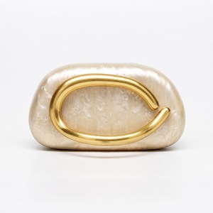 Elegante Bolso de Mano de Acrílico con Cadenas y Asa de Anillo Dorado, Capacidad de 1-1.9L, Cierre de Clip, para Fiestas Nocturnas, Calidad Premium - Product Image 1