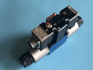 R900958848 3DREPE6C-2X/25EG24N9K31/F1M Réducteur proportionnel à trois voies à action directe, stock d'origine - Product Image 1