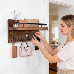 Porte-clés mural en bois rétro décoratif, organisateur de vêtements mural moderne et écologique en bois - Product Image 6