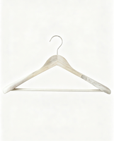 Nouvelle Tendance : Cintre en Bois Antidérapant à Épaules Larges pour un Rangement Moderne et Simple de Vêtements dans la Garde-Robe