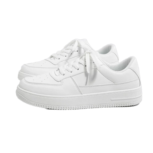 夏の新作メンズスニーカー、通気性抜群で実用的な厚底パンケーキシューズ、レースアップ、PUアッパー、ラバーアウトソール - Product Image 1