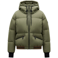 Veste courte à capuche en duvet vert armée pour femme