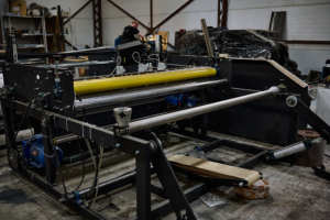 Machine manuelle et électronique de haute qualité pour la fabrication de serviettes jetables, draps et serviettes ultra-7 - Product Image 2