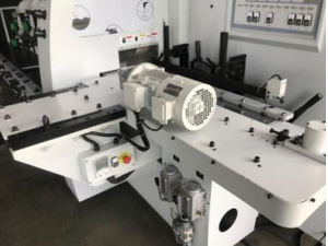 Tự động cho ăn outfeed infeed băng tải bảng 4 bên chế biến gỗ <span class=keywords><strong>planer</strong></span> Máy Điều kiện Mới dây chuyền sản xuất động cơ động cơ lõi - Product Image 2