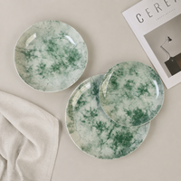 Service de table en céramique et grès à marque privée avec motif marbré vert, comprenant assiettes et bols, pour la maison et les marques OEM
