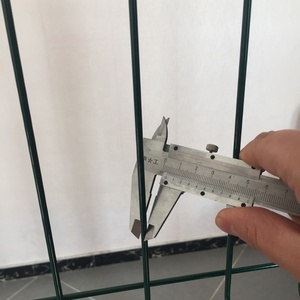 3D <strong>Curved</strong> Galvanized Metal Garden Fencing Security Iron Frame Option Sport Farm Use Mesh <strong>Type</strong> Wire Trellis &amp; Gates - Product Image 5