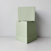 Caja de Cartón Rígido Verde Claro Mate Personalizada con Impresión de Texto Minimalista para Empaque de Fragancias