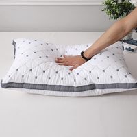 Oreiller d'hôtel de luxe en microfibre 100 % polyester, avec insert de rembourrage, soutien cervical, personnalisable et très confortable pour la vente en gros
