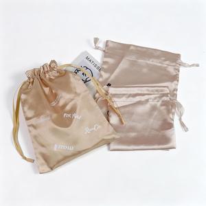 Pochette de rangement en satin de soie doux avec cordon de serrage, impression personnalisée du logo, pour sous-vêtements, bikini, sacs cadeaux réutilisables - Product Image 2