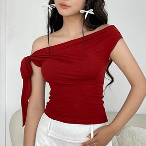 T-shirt asymétrique plissé à une épaule, dos nu et lien torsadé pour femme – Tendance - Product Image 4