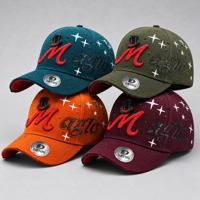 Casquette de baseball ajustable en daim à visière incurvée avec logo personnalisé, broderie 3D en relief et lettres en strass El Mago 31 Hats Mz Hats