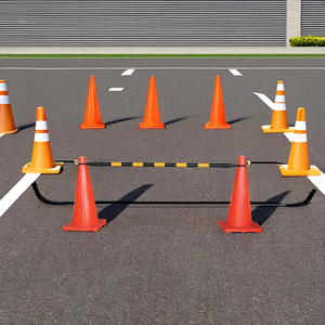 Coni Stradali in PVC Diametro 40mm 0,8kg Connettore per Coni Telescopici Barre Retrattili per Coni Barricate Barre per Coni Stradali - Product Image 1