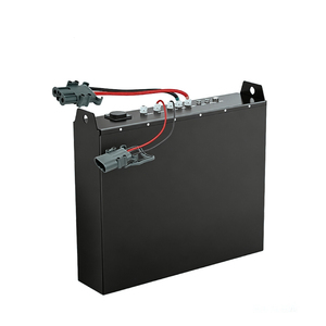 Module d'alimentation compact avec connecteur industriel pour chariots élévateurs et pickingurs, batterie 76,8 V 100 Ah avec écran LCD externe et compatible application - Product Image 2