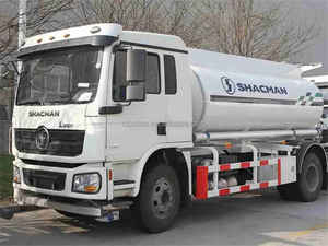 รถบรรทุกฉีดน้ำ Shacman 4X2 ขนาด 15,000 <span class=keywords><strong>ลิตร</strong></span> พร้อมปืนฉีดน้ำสำหรับการเกษตร ขาย - Product Image 3